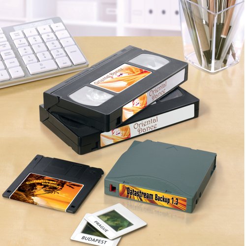 Avery Video Spine Label 145x17mm 16 Per Sheet White (Pack of 400) L7674-25