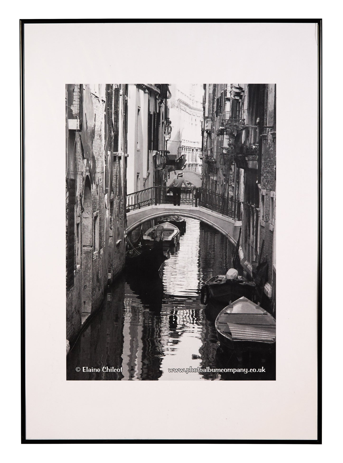 Photo Album Co Certificate/Photo Frame A4 Aluminium Frame Plastic Front Black - PAAFA4BBLK