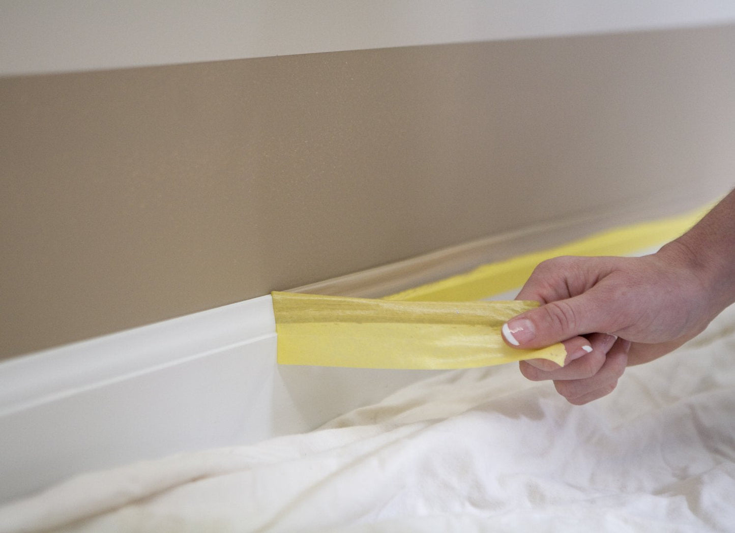 Frog Tape Yellow | Delicate Surface Painters Masking Tape | 48mm X 41.1M Roll