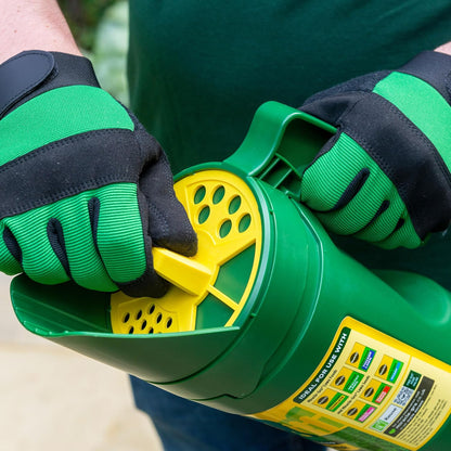 Miracle-Gro Compact Spreader-for Seeding and Feeding Your Lawn
