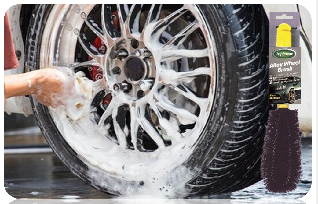 Triplewax Alloy Wheel Brush | Non Scratch Bristles | Brake Dust Removal | Black