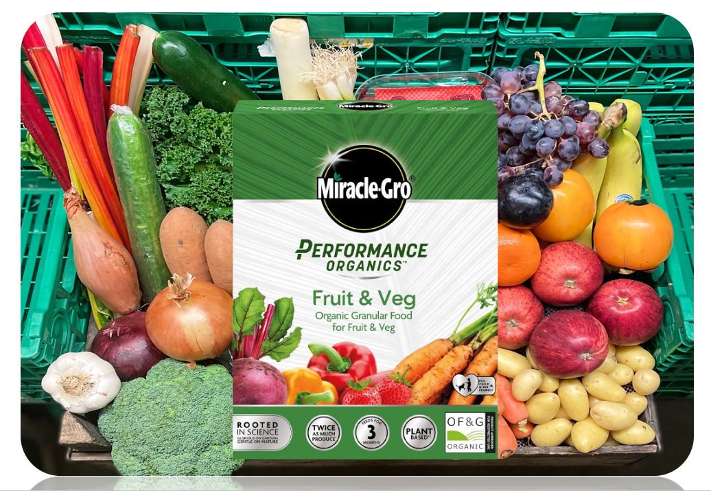 Miracle-Gro Performance Organics  Fruit & Vegetables Plant feed Granules 1kg