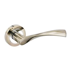 Sn/Cp Lever On Rose Lunar S3484