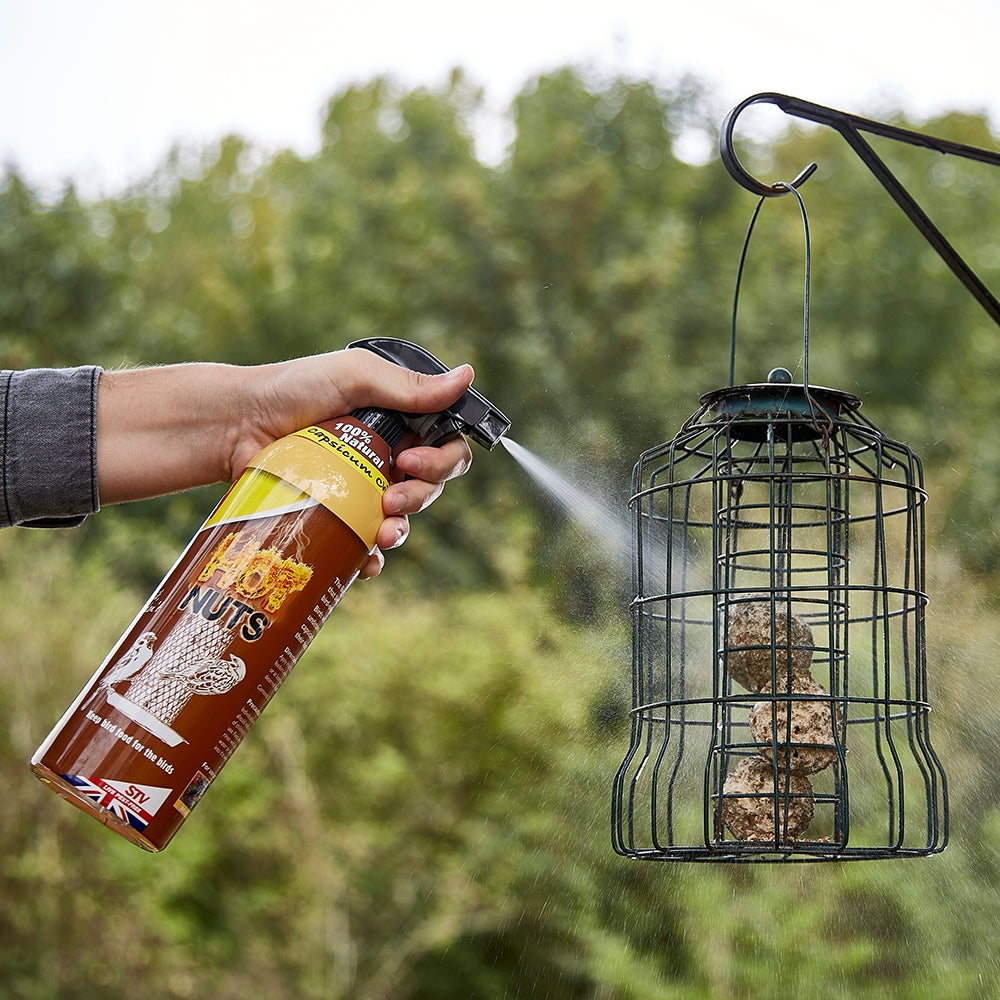 The Big Cheese Hot Nuts Grey Squirrel Deterrent Spray – 1 Litre