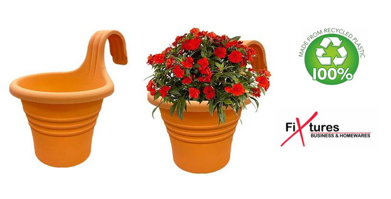 Fixtures Hang Easy Single Terracotta Eco Planter.